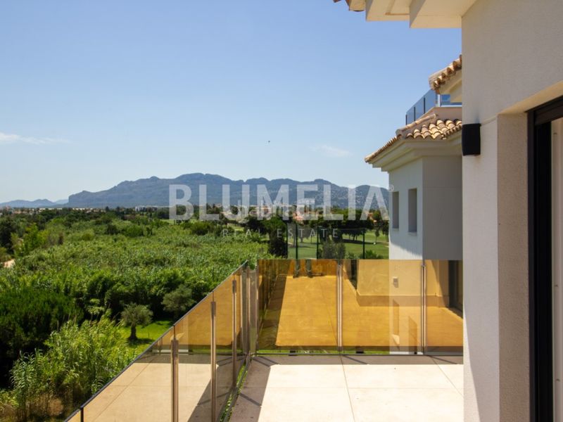 Foto c6aba1b3-9d12-479d-b35a-737aa22e9640. Àtic amb calefacció aparcament piscina a Oliva nova Oliva