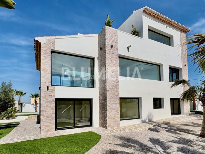 Foto 0507d650-b50f-4eae-a46d-4cb0647897e8. Casa amb calefacció aparcament piscina a Portichol-Balcón al Mar Xàbia