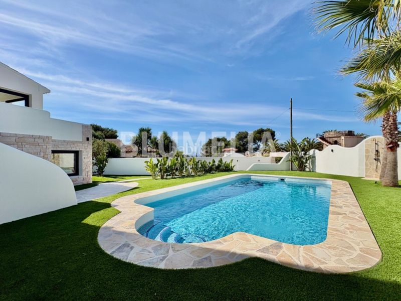 Foto 5d555f25-36e9-4663-9101-69a6b780b005. Casa amb calefacció aparcament piscina a Portichol-Balcón al Mar Xàbia
