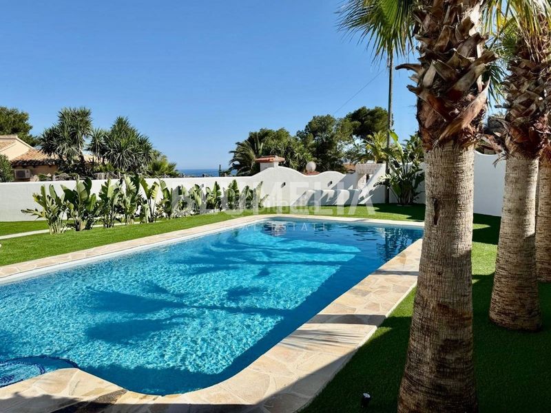 Foto b759f1c0-beb3-4357-8c0b-598323c2e3e1. Casa amb calefacció aparcament piscina a Portichol-Balcón al Mar Xàbia