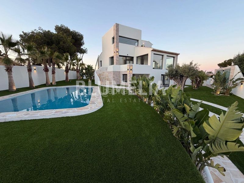 Foto d4a69a03-aadf-4a6b-addc-141b3a9dc045. Casa amb calefacció aparcament piscina a Portichol-Balcón al Mar Xàbia