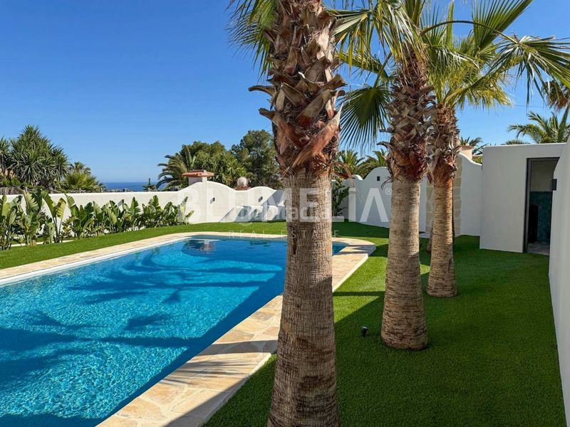 Foto f48f68ed-fc67-4042-b5bf-d9fcf6d9e9ee. Casa amb calefacció aparcament piscina a Portichol-Balcón al Mar Xàbia