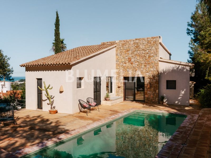 Foto 5b80395b-a67a-4851-acd9-b00c85601108. Casa amb aparcament piscina a El Montgó Dénia