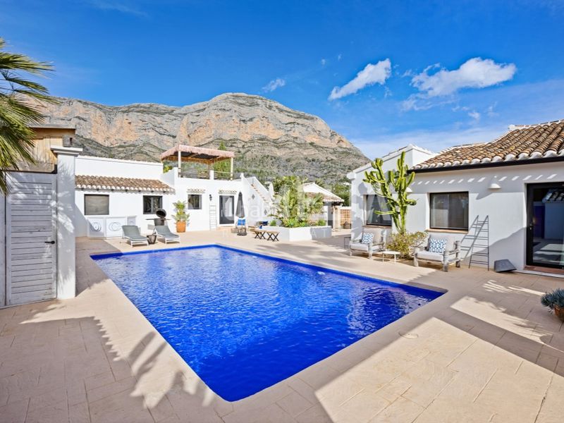 Foto 14187af0-e2a6-4eb8-9bb1-f0e80f0911b9. House with parking pool in Montgó - Ermita Xàbia
