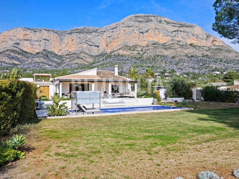 Foto ffd4faa9-8380-4238-8c92-3fc16551431a. House with parking pool in Montgó - Ermita Xàbia