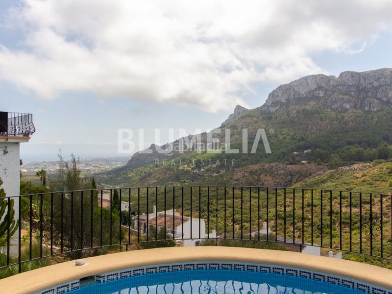 Foto 8bfda001-0841-45f6-bcc9-a45bf0f407da. Casa amb aparcament piscina a Devessa - Monte Pego Dénia
