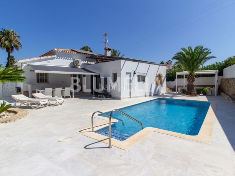 Foto 57b9f5f5-1599-4fec-acb5-f371e93af4e1. Casa amb calefacció aparcament piscina a El Montgó Dénia