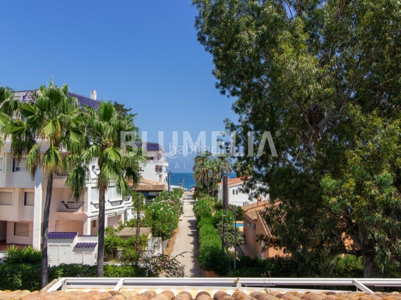 Foto 6b1ea6a0-fa1f-473a-9503-b9a1fe4c7958. Casa amb aparcament piscina a L'Almadrava - L'Estanyó Dénia