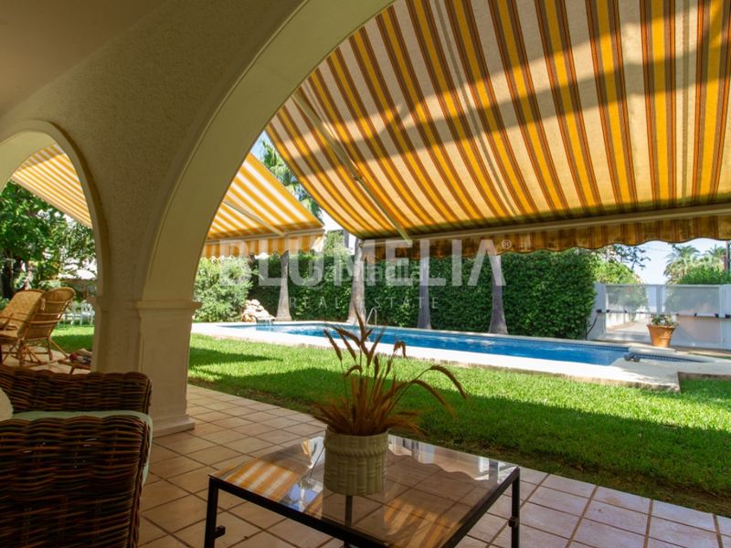 Foto c5a7a181-3316-4abc-ad9b-46ab7f003ca0. Casa amb aparcament piscina a L'Almadrava - L'Estanyó Dénia