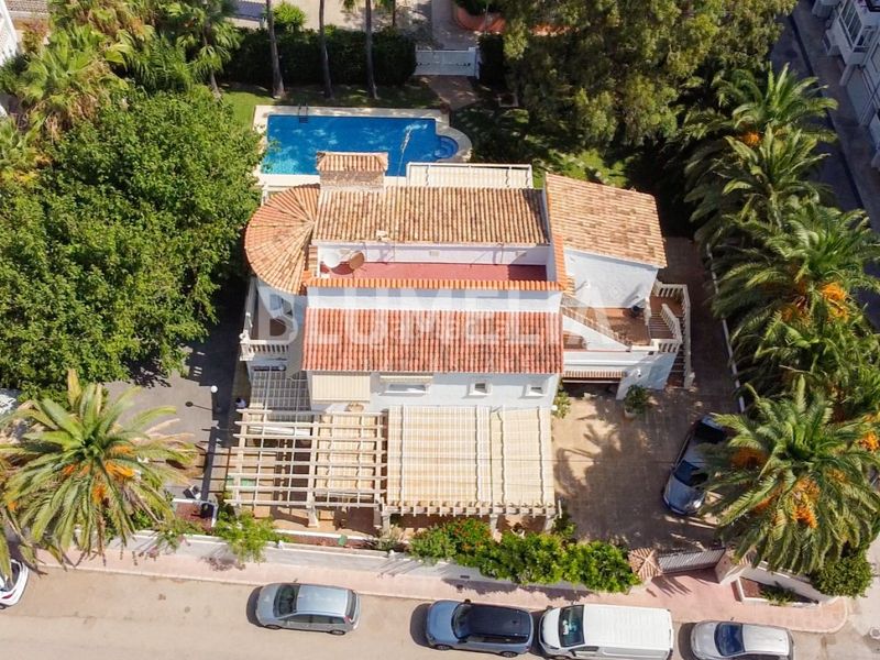 Foto c68dc7ac-1432-442a-ab80-2acc4742f04c. Casa amb aparcament piscina a L'Almadrava - L'Estanyó Dénia