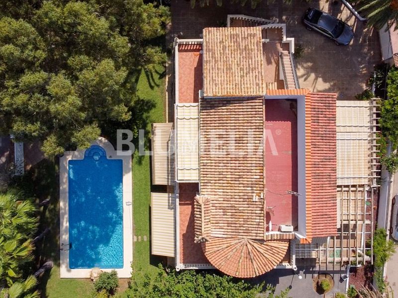 Foto f9ff3fb9-27c5-4f8b-8a57-fb182ae50bb0. Casa amb aparcament piscina a L'Almadrava - L'Estanyó Dénia