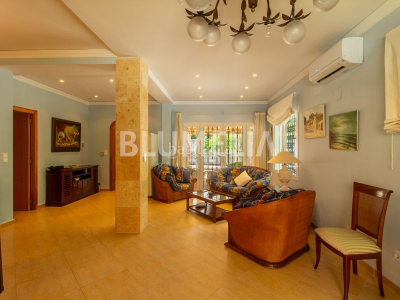 Foto fa9a9a1b-6b73-42a0-b464-b18a4a59d59f. Casa amb aparcament piscina a L'Almadrava - L'Estanyó Dénia