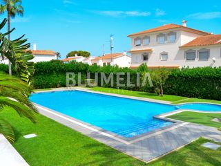 Lloguer Apartament  Calle veler. Apartamento a 400 metros de la playa en alquiler en dénia