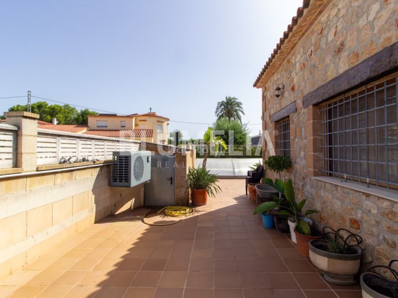 Foto 70c17ace-5f60-4217-9517-6f7743fd9786. Casa con parcheggio piscina in Poblets (els)