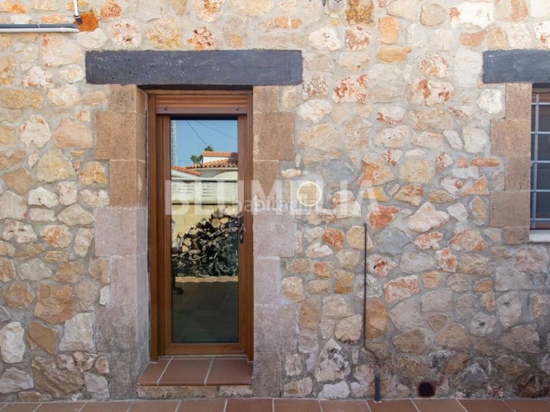 Foto ce23e496-2a60-459a-ad81-bba7f67e19f0. Casa con parcheggio piscina in Poblets (els)