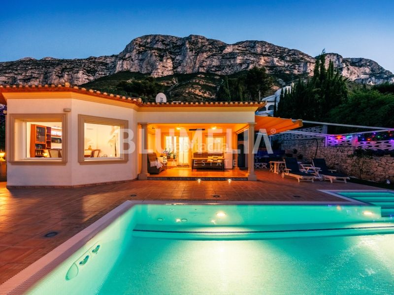 Foto 0b8a7557-812a-48ef-a322-79bec286383f. Casa amb aparcament piscina a El Montgó Dénia