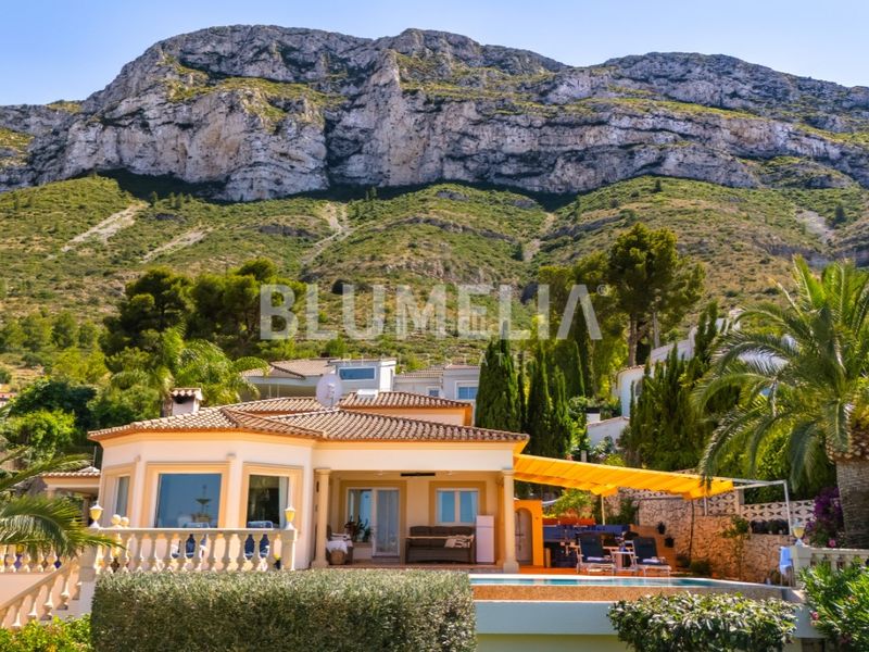 Foto 341c70fb-2df3-465d-8f99-2341121945dd. Casa amb aparcament piscina a El Montgó Dénia