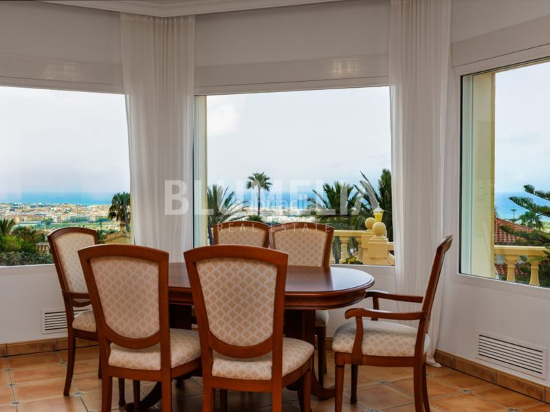 Foto 434f1dcc-7e01-4049-9b99-6913e7d6f04e. Casa amb aparcament piscina a El Montgó Dénia