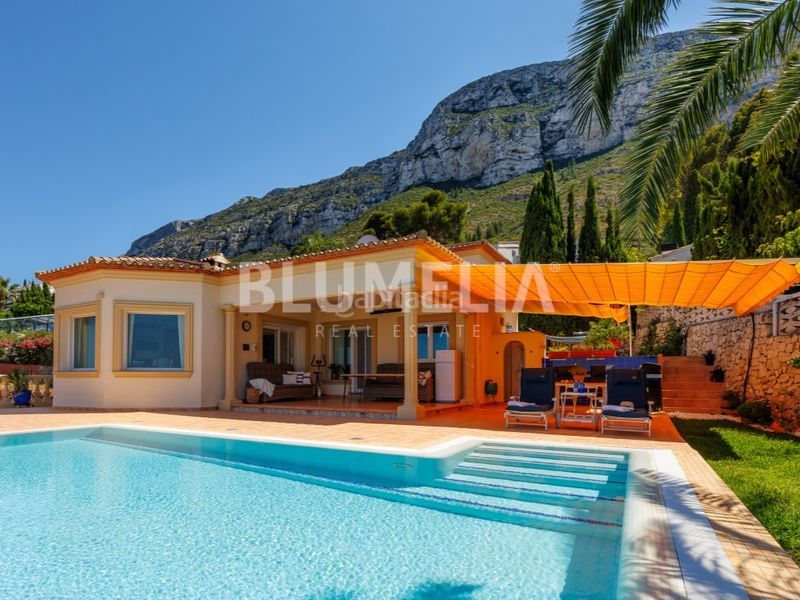Foto c2f1e2dc-6a32-4431-9a66-df1b8fa685ca. Casa amb aparcament piscina a El Montgó Dénia