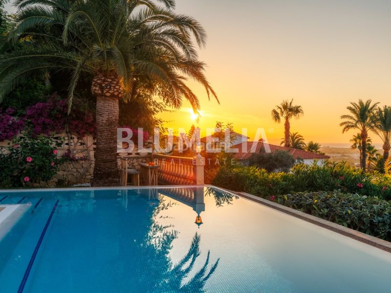 Foto e59c8e97-167b-4b71-bd19-11c4b630a86c. Casa amb aparcament piscina a El Montgó Dénia