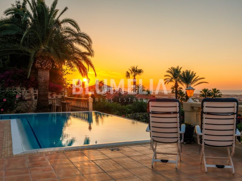 Foto f11d29af-1648-4120-9352-28de614be08f. Casa amb aparcament piscina a El Montgó Dénia