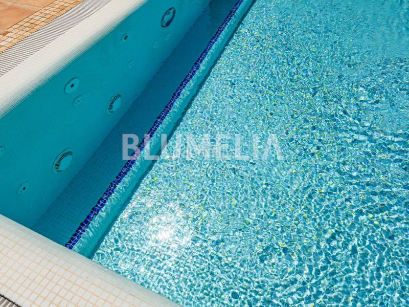 Foto f366f06b-9c0e-4a10-8b2c-7cd22c3d235d. Casa amb aparcament piscina a El Montgó Dénia