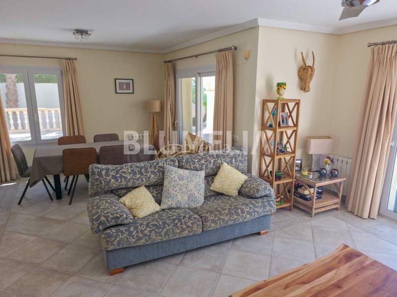 Foto 12a26582-1cbc-4bd6-995d-730731315c01. Casa amb calefacció aparcament piscina a El Portet-Pla del Mar Moraira