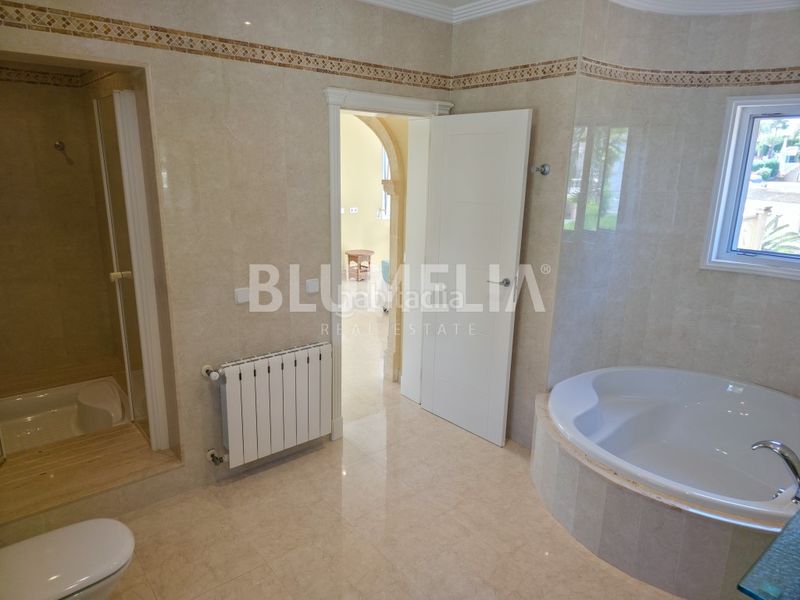 Foto 42f86f5a-a353-49fc-901e-2d00a5b8536f. Casa amb calefacció aparcament piscina a El Portet-Pla del Mar Moraira