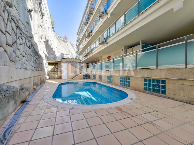 Foto f13478e2-cbaa-4346-b433-0adee8dcf80d. Apartament amb aparcament piscina a Mascarat Altea