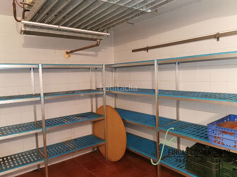 Foto 56a6b33c-ad88-4891-b31e-ee418bec09da. Masia amb xemeneia piscina a Marchena