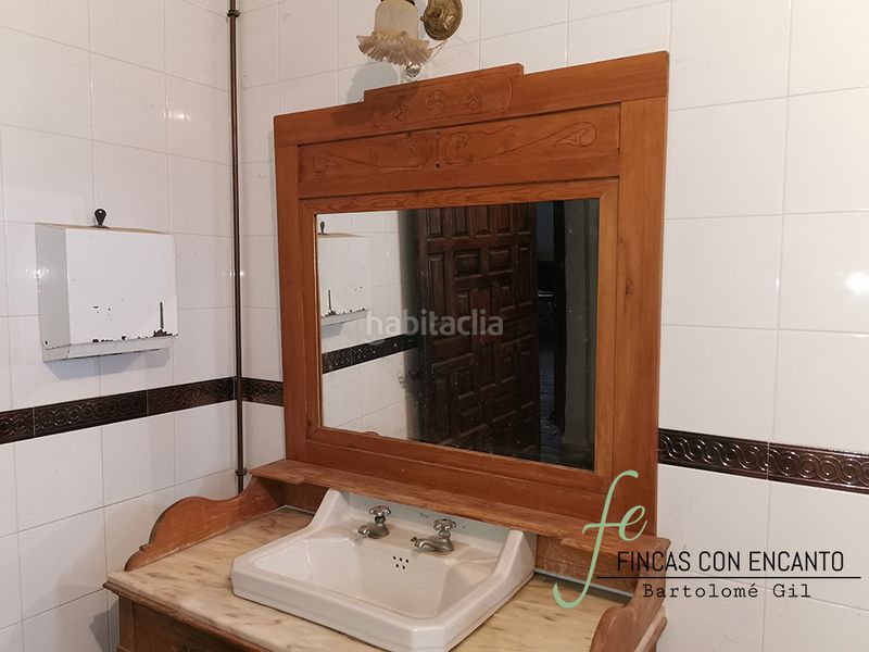Foto eba6b327-5432-4737-a5fe-1319c6c0290c. Masia amb xemeneia piscina a Marchena