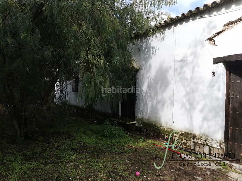 Foto f7b2ee99-c5cc-4117-899d-160194834162. Masia amb xemeneia piscina a Marchena