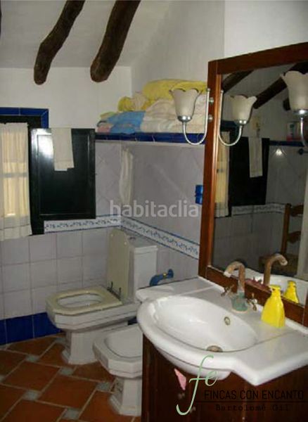Foto ba9296c7-0c28-44b1-a9b1-0793b90a698a. Masia amb xemeneia piscina a Marchena