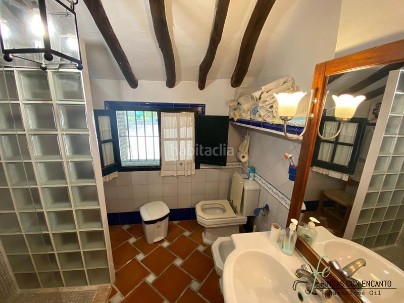 Foto f53e4762-e9a4-49dc-821a-b1359336bd2f. Masia amb xemeneia piscina a Marchena