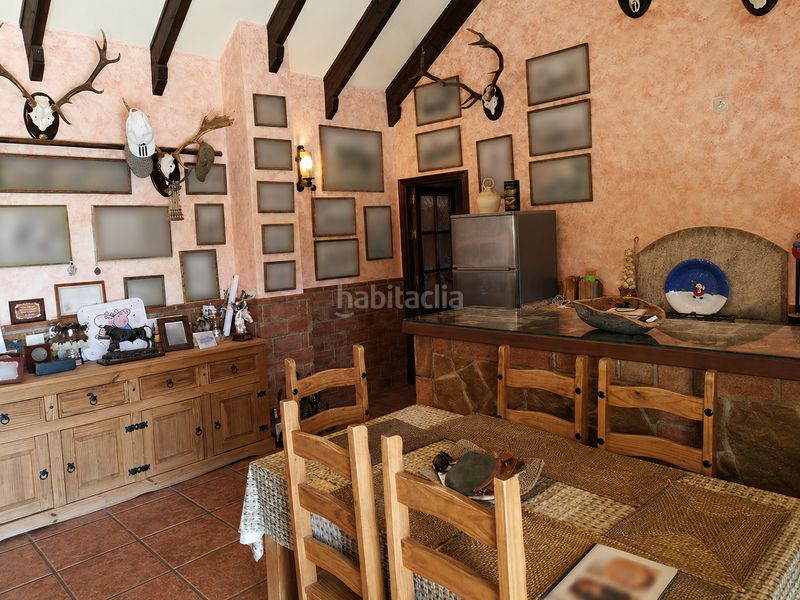 Foto b7ff1f27-95bb-451b-9695-455a9020d87f. Masia amb xemeneia aparcament piscina a Arcos de la Frontera