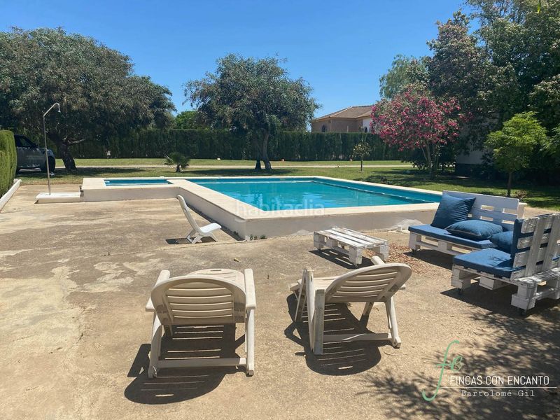 Foto 0bb4f8a8-d580-4175-a739-9a8c91ee3a94. Casa amb xemeneia piscina a Oromana Alcalá de Guadaira