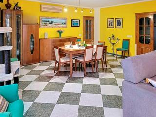Appartement dans Carrer del bisbe sever 53. Piso cntrico en ciutadella con 5 habitaciones, 2 baos y terraz