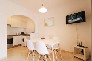 Appartement à Carrer de bella mirada 71. Apartamento en planta baja en son bou – reformado y con licencia