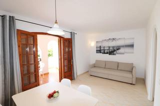 Apartament a Carrer de bella mirada 71. Apartamento en planta baja en son bou – reformado y con licencia