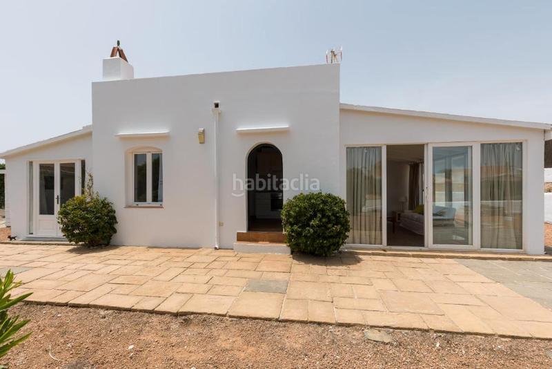 Foto 775bec30-187f-44d1-92ae-5942fe719b51. Chalet in carrer de la goleta 53 in Cala Llonga-Sa Mesquida Maó