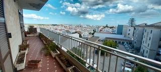 Pis a Carrer del duc de crilln 26. Gran piso de 237m2 con 4 habitaciones y dos baos en centro de m