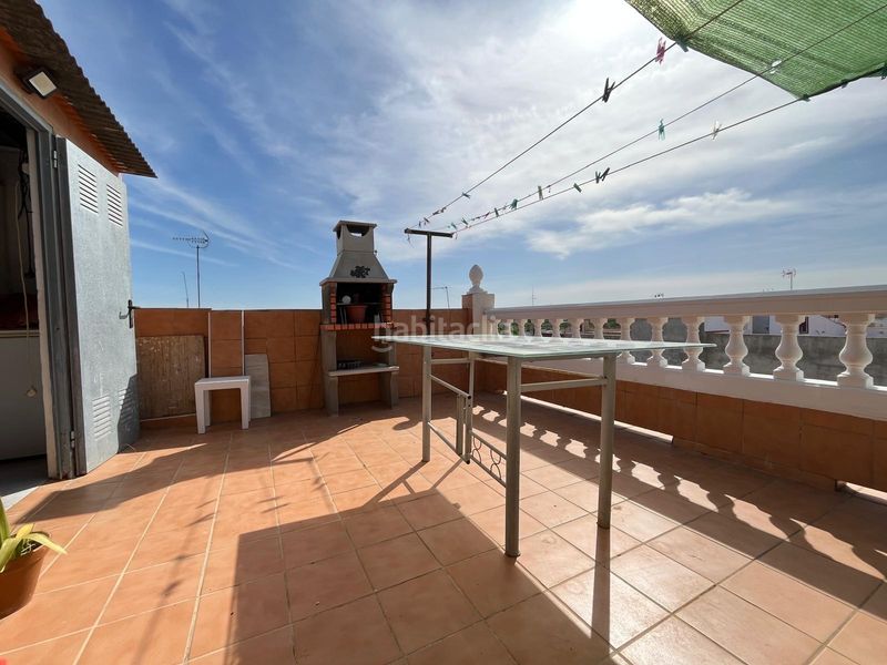 Foto a757c155-e3fe-4600-8f9d-dd7c8d5c8cf3. Casa amb aparcament a Centro - Doña Mercedes Dos Hermanas