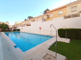 Dúplex  España de. Piso duplex en avenida españa  3 hab. 2wc. y piscina