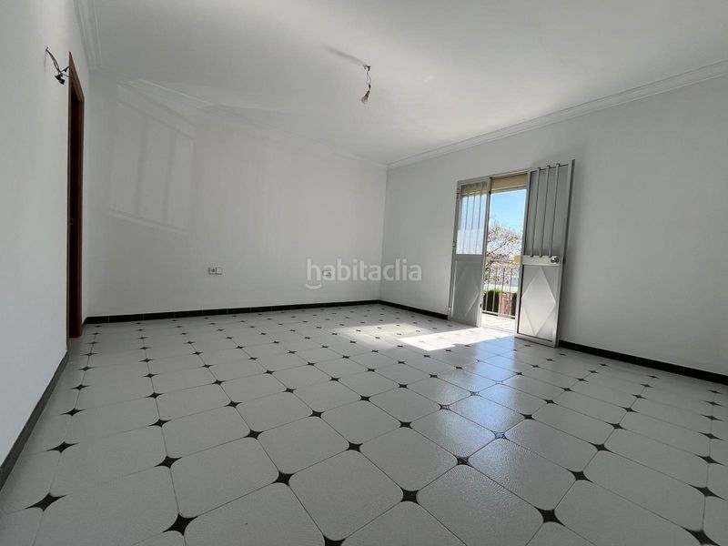 Foto 4158e6c2-c1cd-4db5-9b03-0bd4131419a5. Casa amb aparcament a Arco Norte - Avda España Dos Hermanas