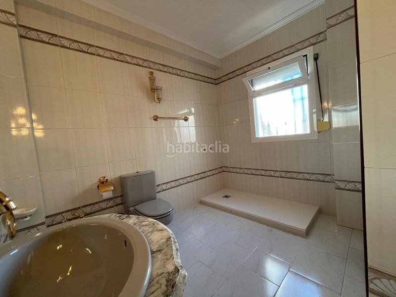 Foto 63f161d6-fade-4097-b083-c939dc613755. Casa amb aparcament a Arco Norte - Avda España Dos Hermanas