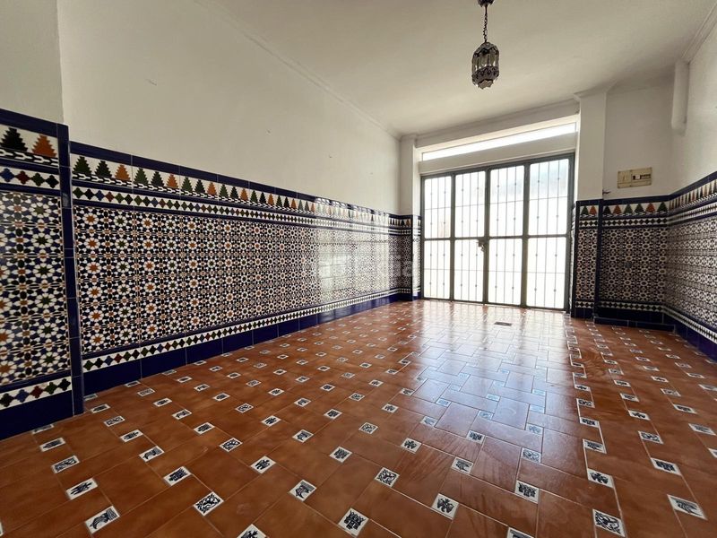 Foto b6c9eb1f-9ce0-4927-8526-69132ba87e94. Casa amb aparcament a Arco Norte - Avda España Dos Hermanas