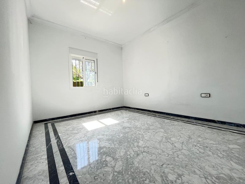 Foto be82fa88-dd02-4d84-9442-8714e7018a4d. Casa amb aparcament a Arco Norte - Avda España Dos Hermanas