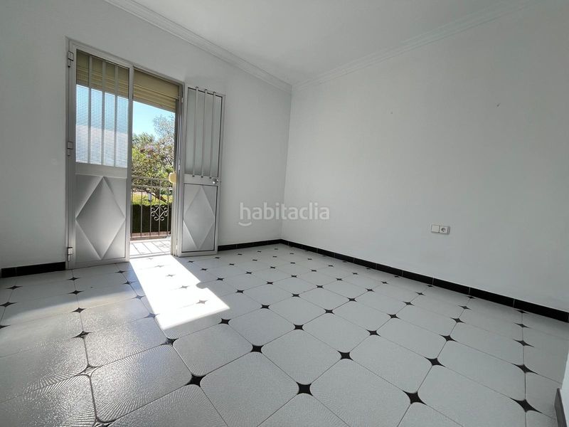 Foto ccb2b27d-ae1e-46f9-ae57-24c2ff30580f. Casa amb aparcament a Arco Norte - Avda España Dos Hermanas