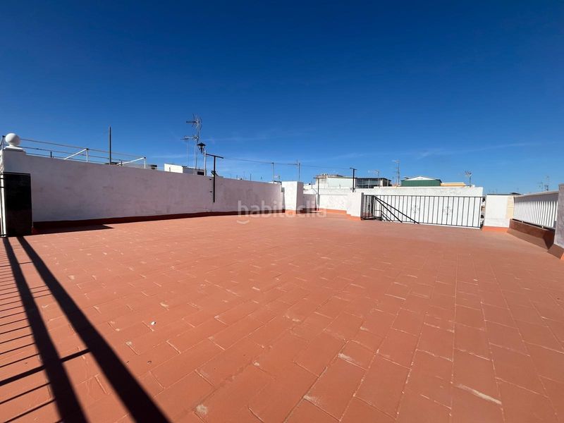 Foto dea3afe3-c077-4e18-9ce9-cf574c30944f. Casa amb aparcament a Arco Norte - Avda España Dos Hermanas