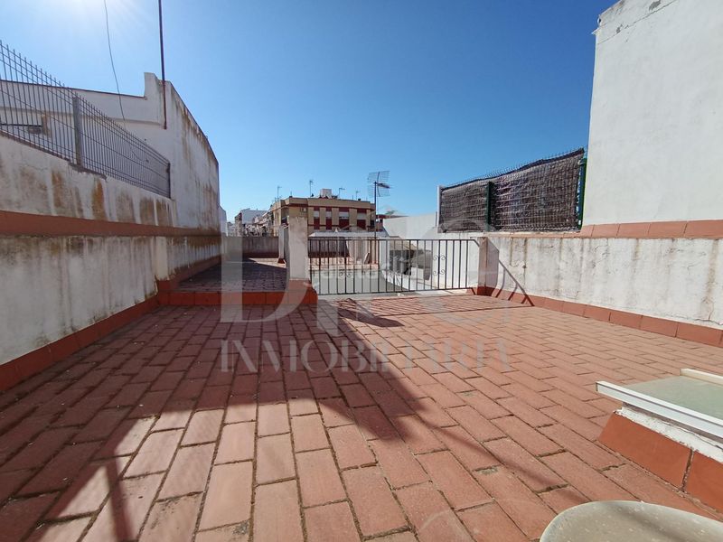 Foto 1321256f-8bbb-4601-bb01-c6e377d146da. Casa amb aparcament a El Arenal - La Pólvora Dos Hermanas